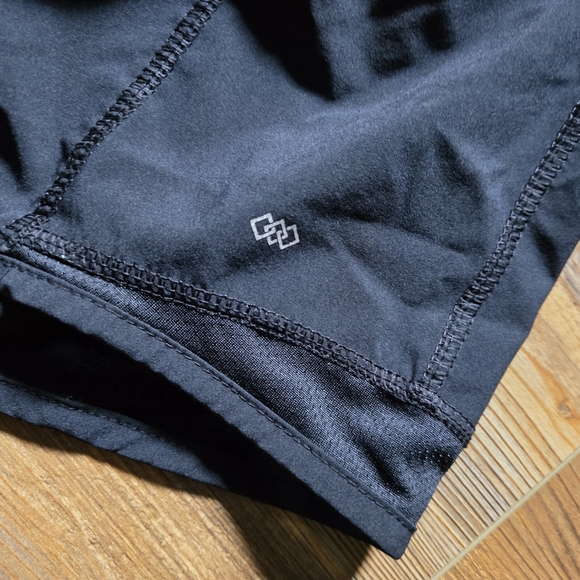 LEG3ND Black Athletic Shorts for Dynamic Performance - Picture 2 of 6